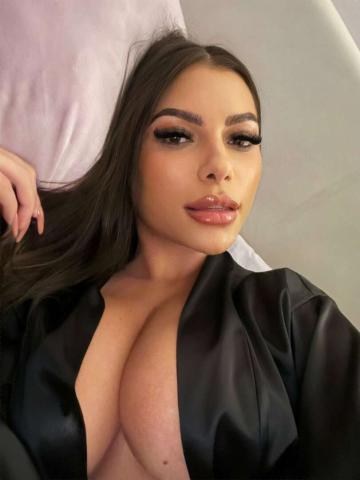 Моника фото 3